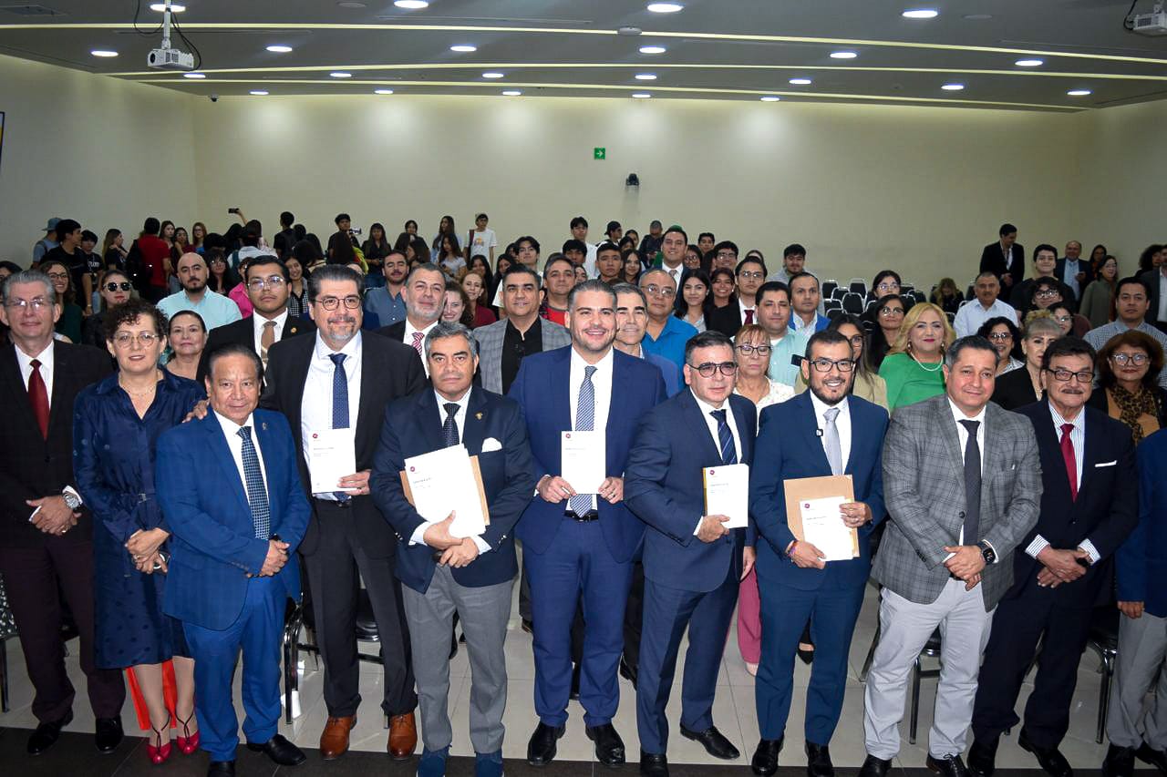 FACDyC presenta obra académica “Derecho a la Paz”