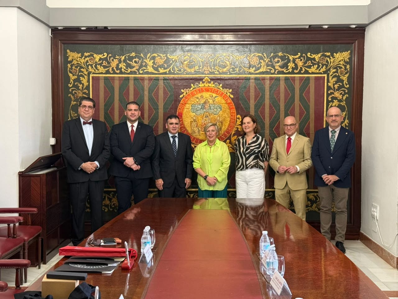 FACDyC participa en firma de convenio entre la UANL y la Universidad de Sevilla